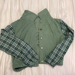3/$20 NWOT green plaid shirt jacket medium